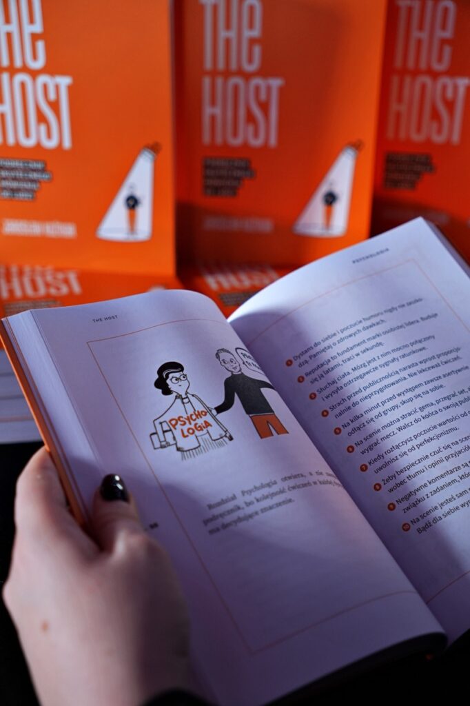 Uczestnicy warsztatu Voice House Academy podczas ćwiczeń z public speaking