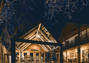 Ekopensjonat Lubinowe Wzgórze wieczorem – lokalizacja Public Speaking Leaders' Camp