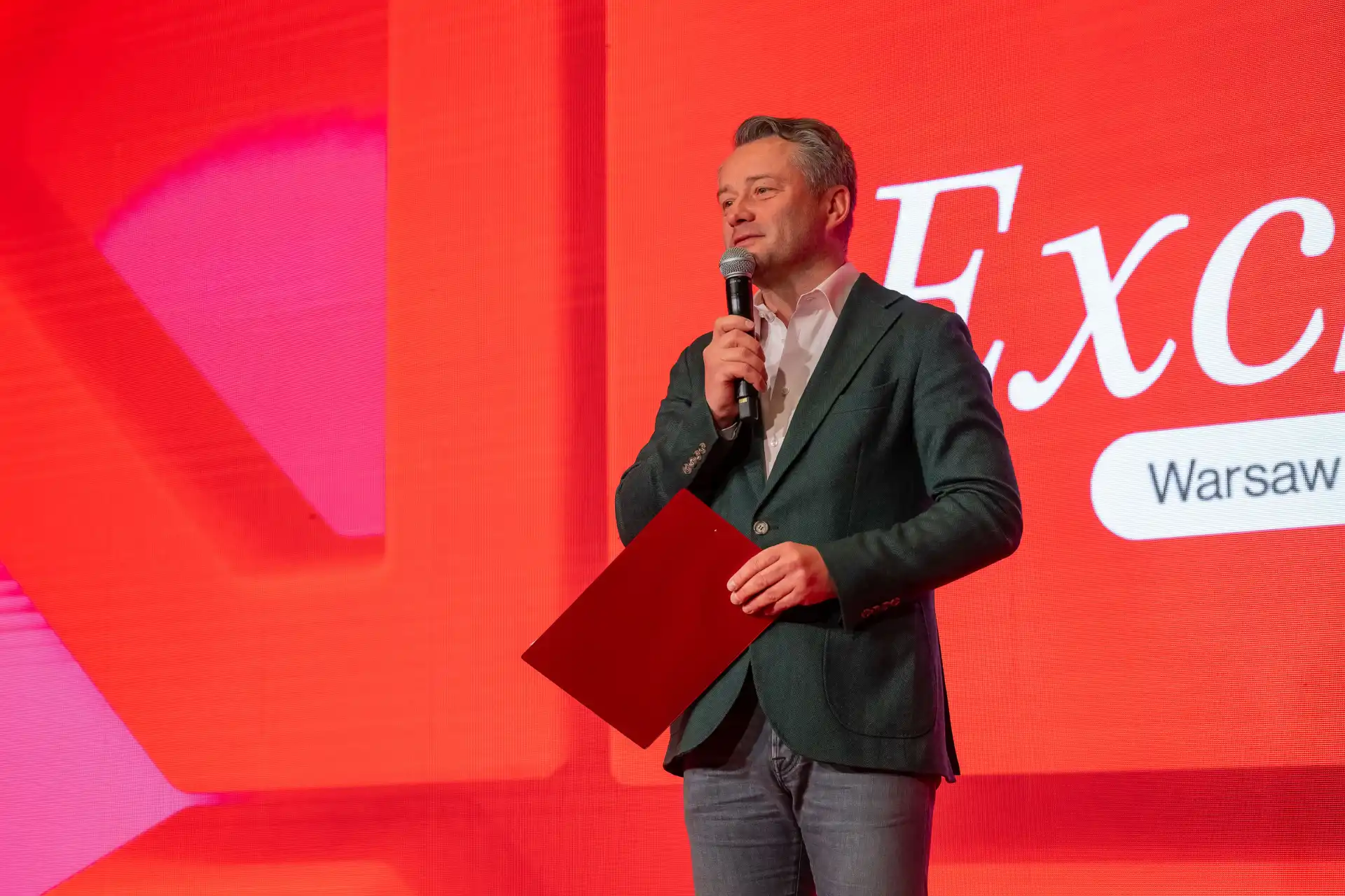 jaroslaw kuzniar public speaking academy program